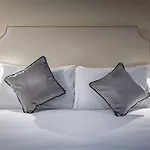 Garibaldi Luxury *